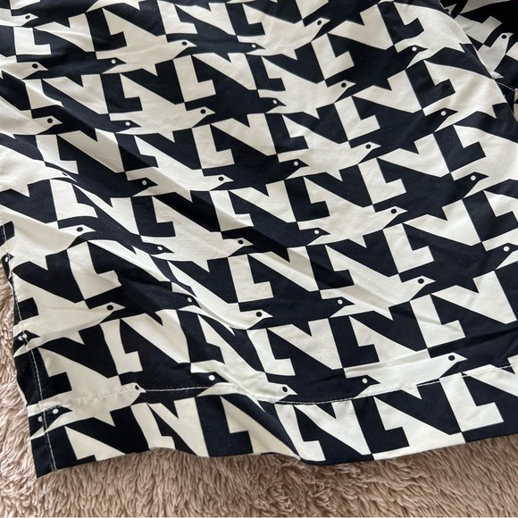 Louis Vuitton Men’s 2023 LV Doves Swim Trunks in Black & White | US Large - Picture 5 of 7